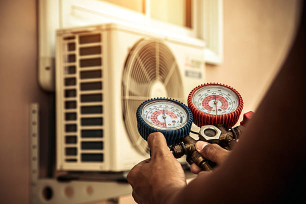 Professional Hvac technician working in Vallejo, CA